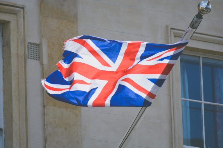 uk-online-deposit-limits-to-be-phased-in-from-end-of-october